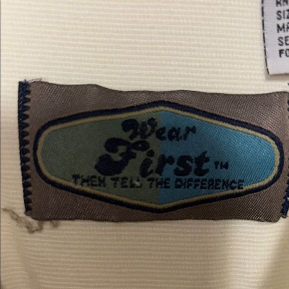 Men's Ivory Casual corduroy Button-Down Shirt - Picture 3 of 8